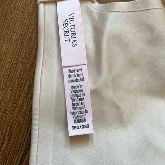 Victoria’s Secret lined semi demi - Picture 3 of 5